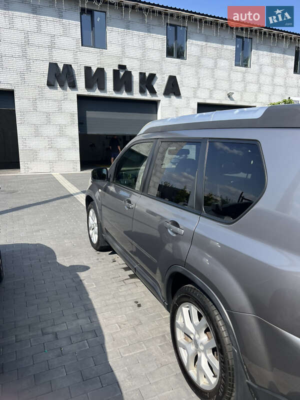 Внедорожник / Кроссовер Nissan X-Trail 2013 в Киеве