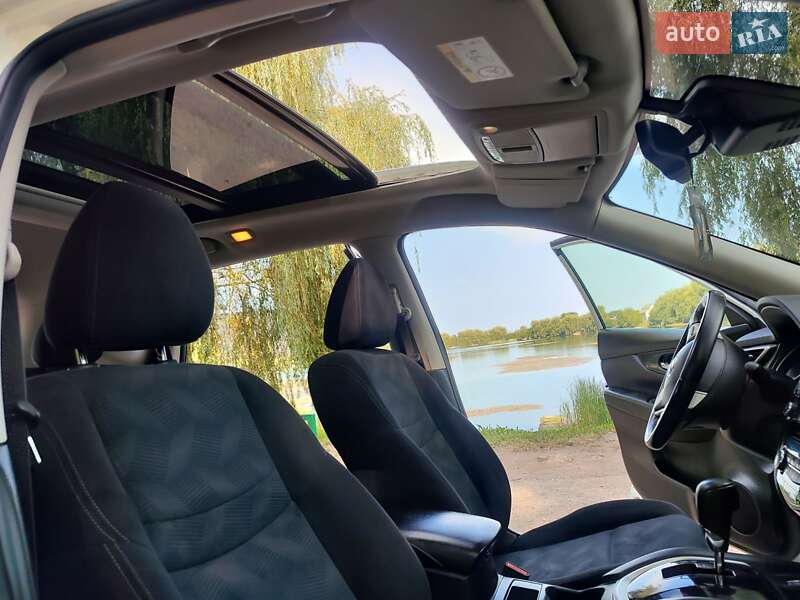 Внедорожник / Кроссовер Nissan X-Trail 2017 в Надворной