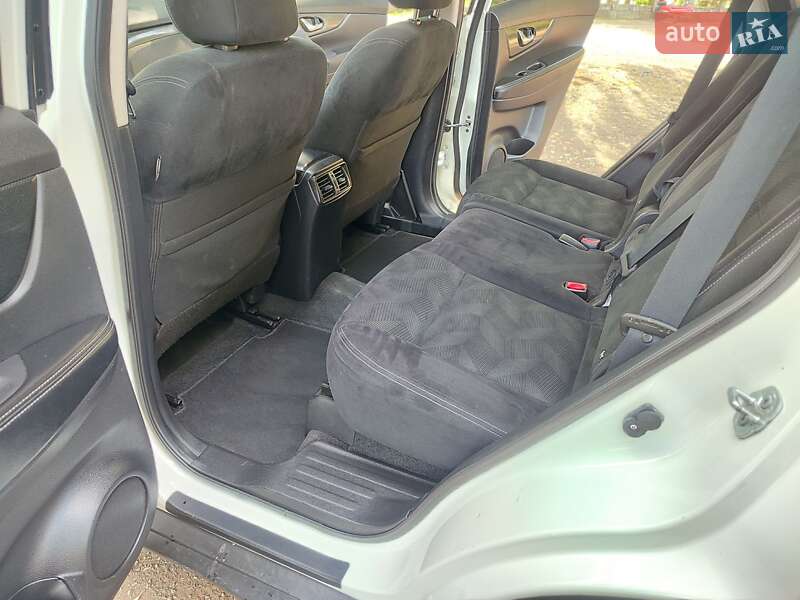 Внедорожник / Кроссовер Nissan X-Trail 2017 в Надворной