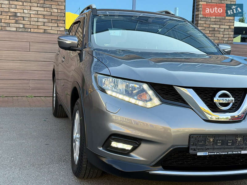 Внедорожник / Кроссовер Nissan X-Trail 2016 в Киеве