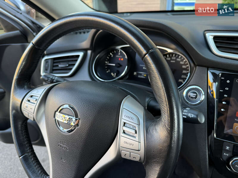 Внедорожник / Кроссовер Nissan X-Trail 2016 в Киеве