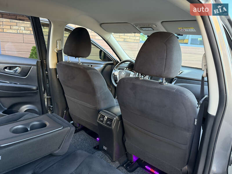 Внедорожник / Кроссовер Nissan X-Trail 2016 в Киеве