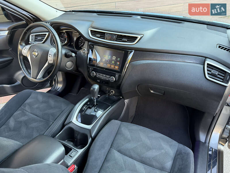 Внедорожник / Кроссовер Nissan X-Trail 2016 в Киеве
