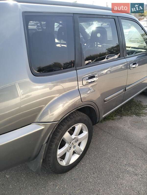 Внедорожник / Кроссовер Nissan X-Trail 2006 в Андрушевке