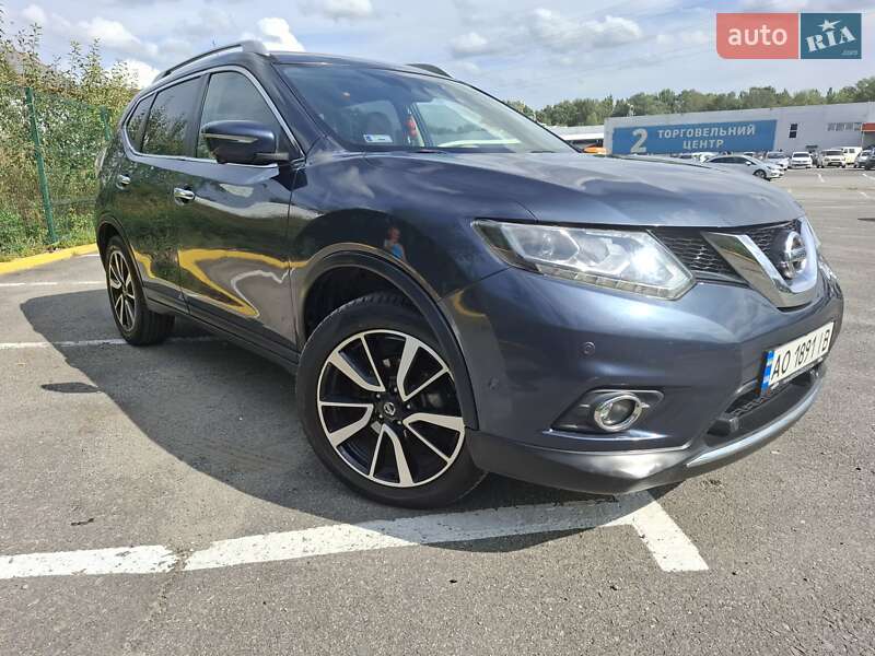 Позашляховик / Кросовер Nissan X-Trail 2016 в Ужгороді