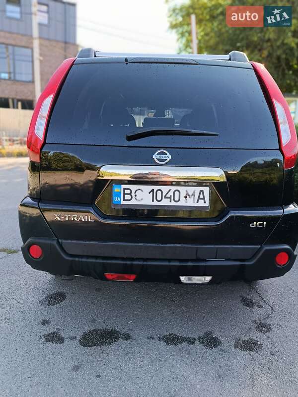 Внедорожник / Кроссовер Nissan X-Trail 2013 в Умани