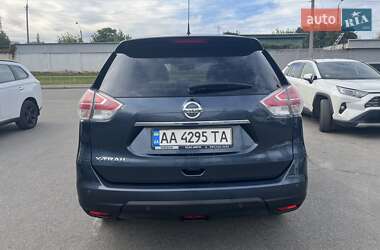 Внедорожник / Кроссовер Nissan X-Trail 2017 в 