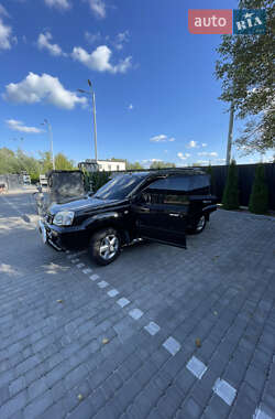 Позашляховик / Кросовер Nissan X-Trail 2004 в Звягелі
