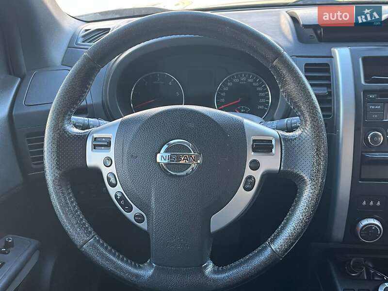 Позашляховик / Кросовер Nissan X-Trail 2014 в Києві