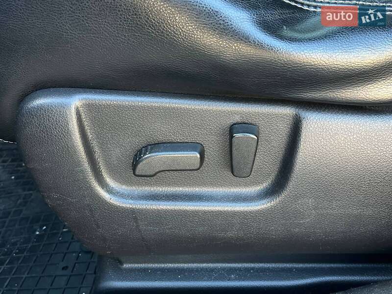 Позашляховик / Кросовер Nissan X-Trail 2014 в Києві