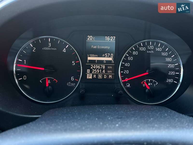 Позашляховик / Кросовер Nissan X-Trail 2014 в Києві