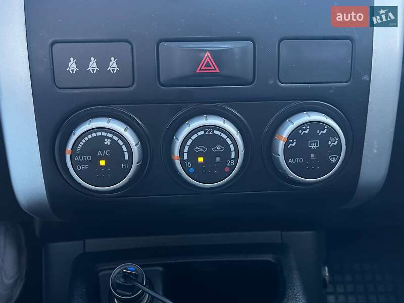 Позашляховик / Кросовер Nissan X-Trail 2014 в Києві