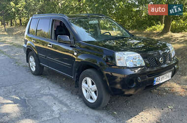 Внедорожник / Кроссовер Nissan X-Trail 2003 в 
