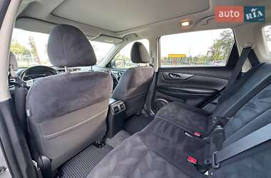 Внедорожник / Кроссовер Nissan X-Trail 2016 в 