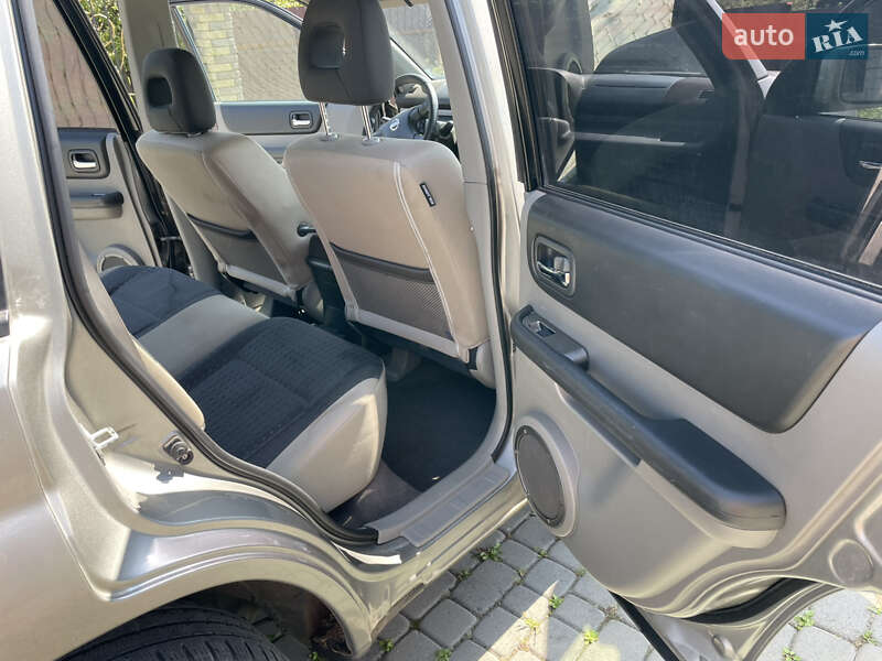 Внедорожник / Кроссовер Nissan X-Trail 2003 в Старом Самборе