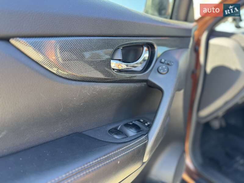 Позашляховик / Кросовер Nissan X-Trail 2014 в Києві