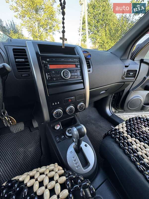 Позашляховик / Кросовер Nissan X-Trail 2012 в Звягелі