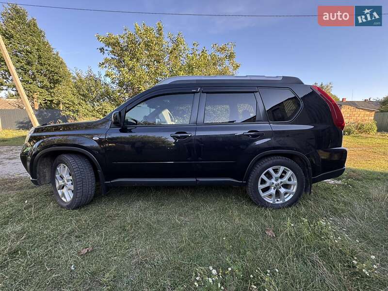 Позашляховик / Кросовер Nissan X-Trail 2012 в Звягелі