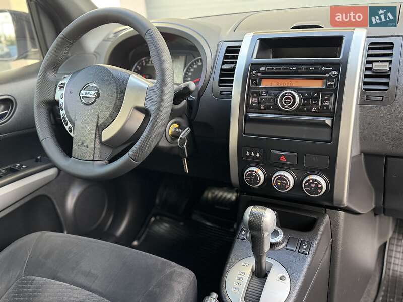 Позашляховик / Кросовер Nissan X-Trail 2010 в Стрию