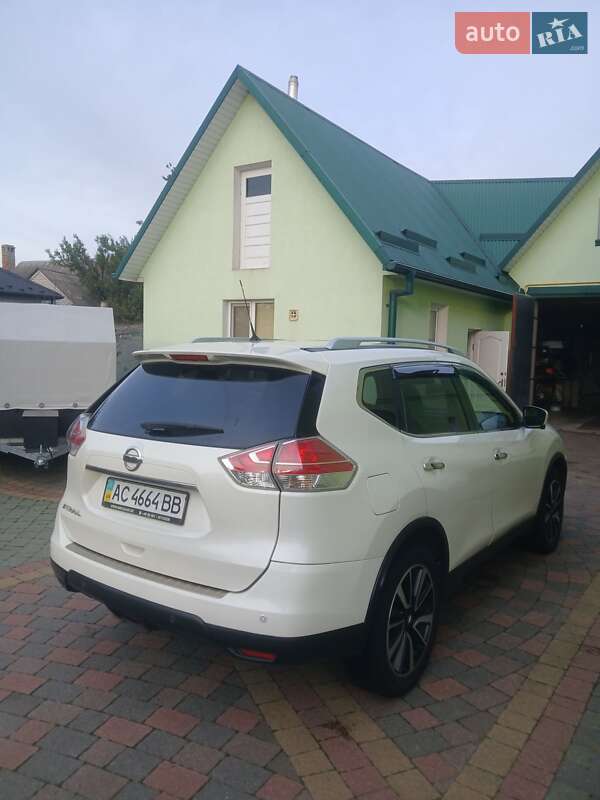 Внедорожник / Кроссовер Nissan X-Trail 2015 в Ковеле