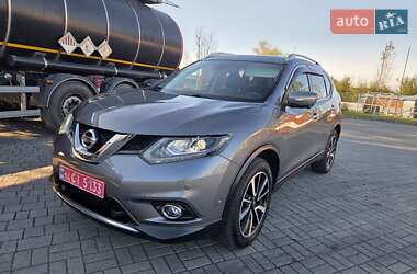 Внедорожник / Кроссовер Nissan X-Trail 2015 в Калуше