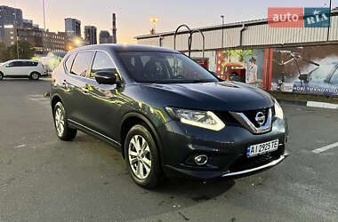 Внедорожник / Кроссовер Nissan X-Trail 2015 в 