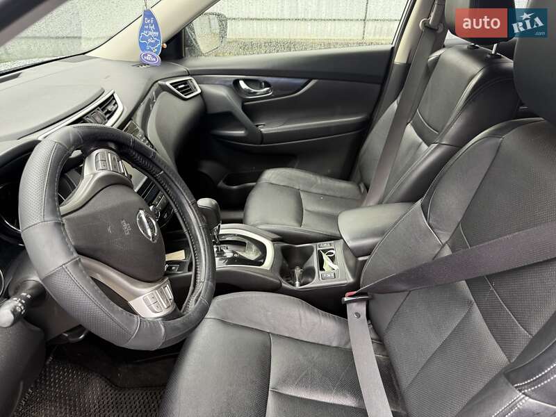 Позашляховик / Кросовер Nissan X-Trail 2016 в Радомишлі