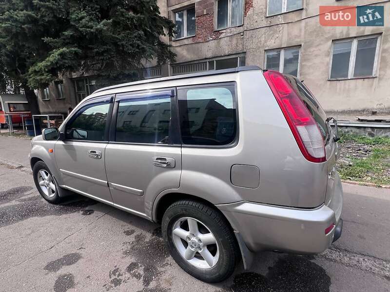 Позашляховик / Кросовер Nissan X-Trail 2003 в Сумах