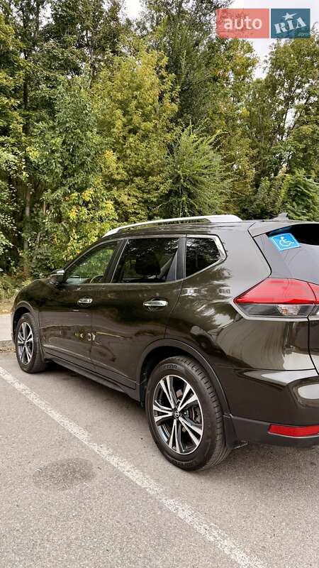 Внедорожник / Кроссовер Nissan X-Trail 2017 в Днепре