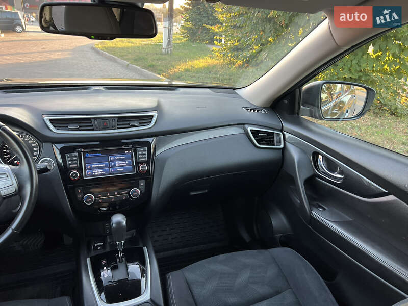 Внедорожник / Кроссовер Nissan X-Trail 2017 в Киеве