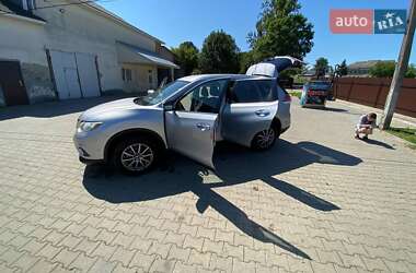 Позашляховик / Кросовер Nissan X-Trail 2015 в  фото 9 Позашляховик / Кросовер Nissan X-Trail 2015 в