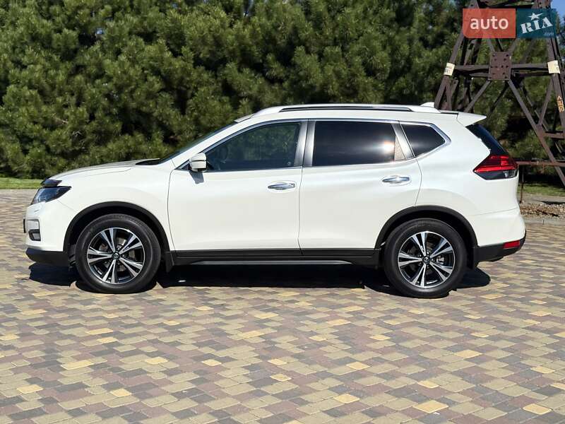 Позашляховик / Кросовер Nissan X-Trail 2017 в Дніпрі