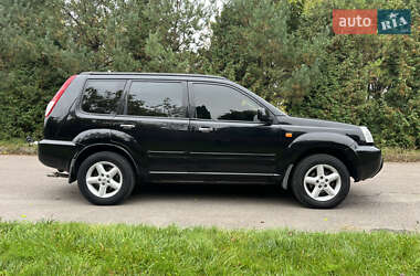 Внедорожник / Кроссовер Nissan X-Trail 2002 в 