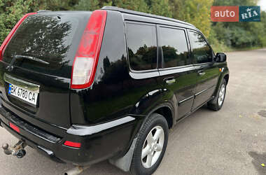 Внедорожник / Кроссовер Nissan X-Trail 2002 в 