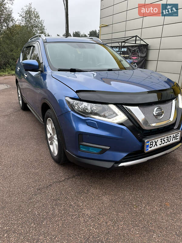 Внедорожник / Кроссовер Nissan X-Trail 2017 в Коростышеве фото 3 Внедорожник / Кроссовер Nissan X-Trail 2017 в Коростышеве