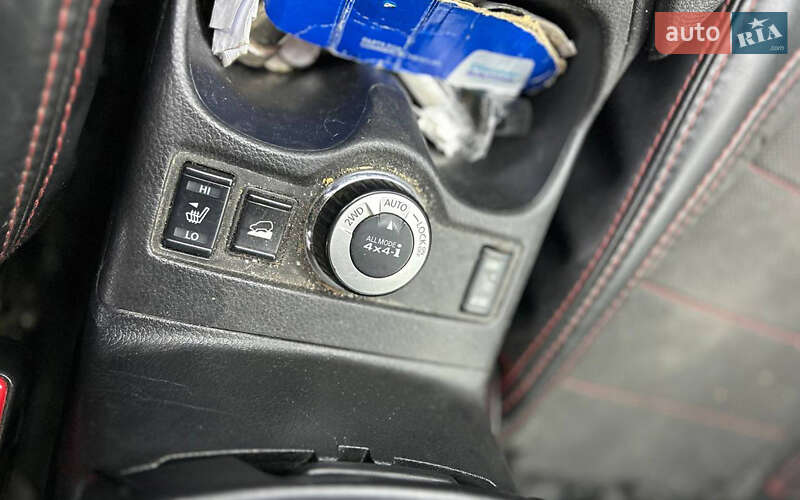 Позашляховик / Кросовер Nissan X-Trail 2016 в Чернівцях