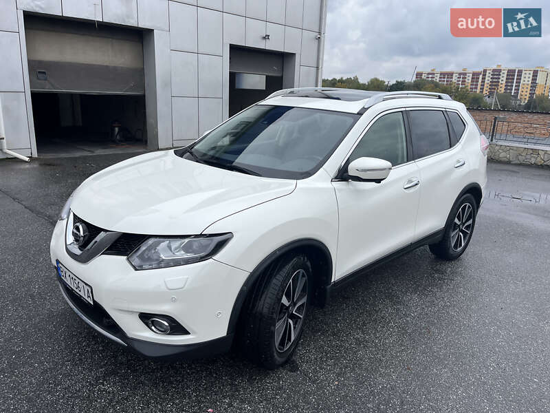 Позашляховик / Кросовер Nissan X-Trail 2015 в Хмельницькому
