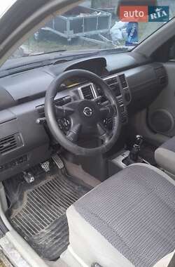 Внедорожник / Кроссовер Nissan X-Trail 2006 в 