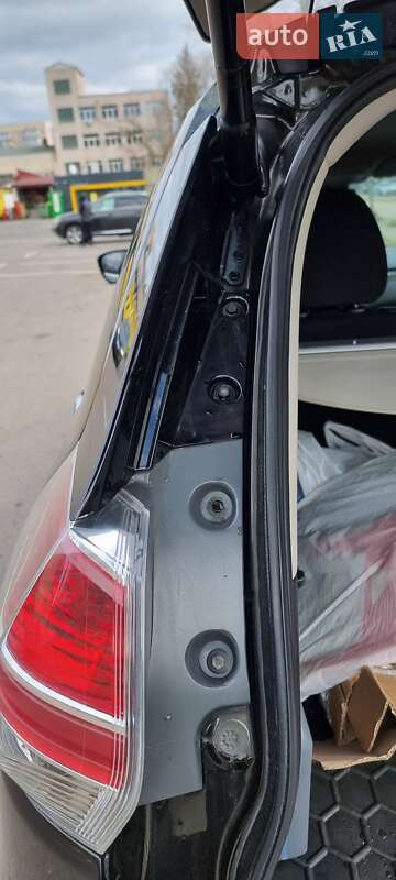 Внедорожник / Кроссовер Nissan X-Trail 2017 в Киеве