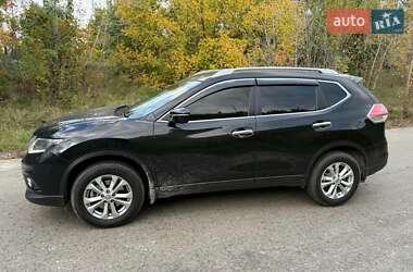 Внедорожник / Кроссовер Nissan X-Trail 2014 в 