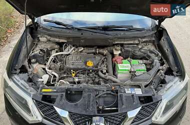 Внедорожник / Кроссовер Nissan X-Trail 2014 в 