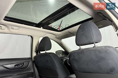 Внедорожник / Кроссовер Nissan X-Trail 2016 в 