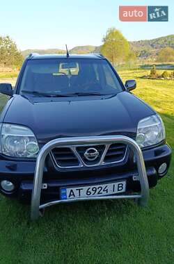 Внедорожник / Кроссовер Nissan X-Trail 2003 в 