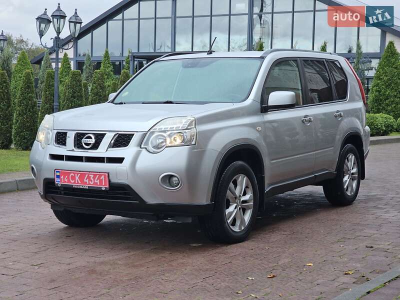 Внедорожник / Кроссовер Nissan X-Trail 2012 в 