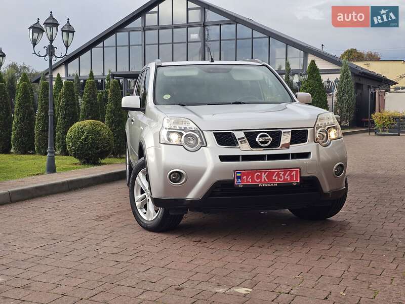 Внедорожник / Кроссовер Nissan X-Trail 2012 в Стрые