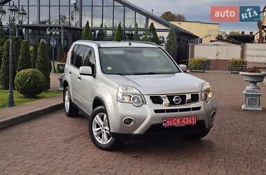 Внедорожник / Кроссовер Nissan X-Trail 2012 в 