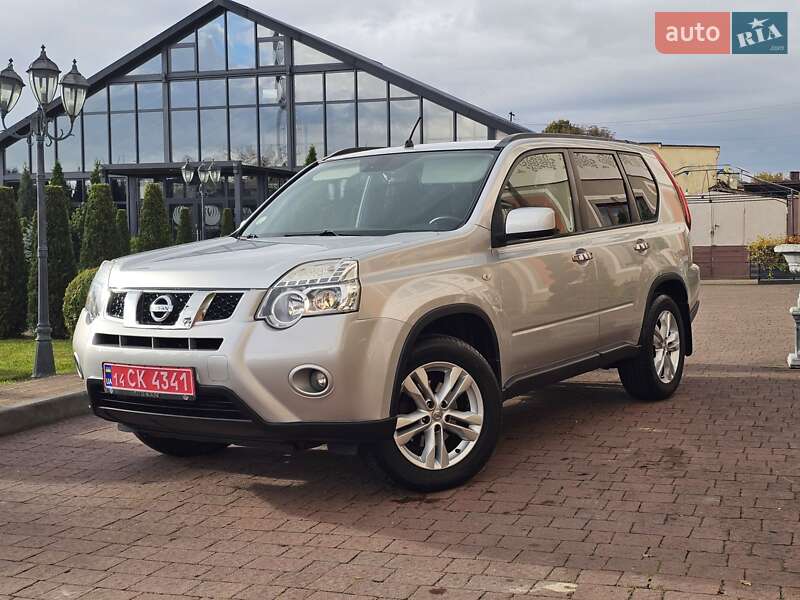 Внедорожник / Кроссовер Nissan X-Trail 2012 в Стрые