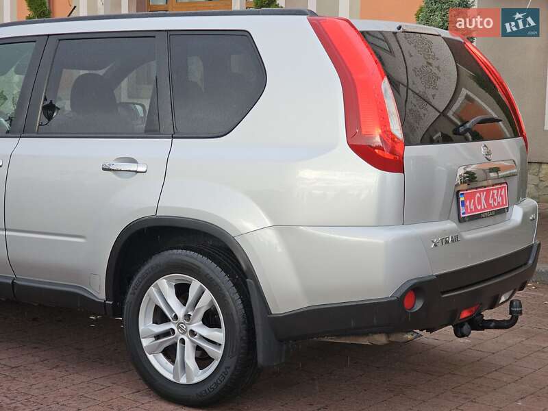 Внедорожник / Кроссовер Nissan X-Trail 2012 в Стрые