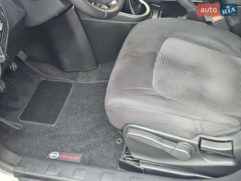 Внедорожник / Кроссовер Nissan X-Trail 2012 в Стрые