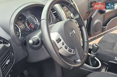 Внедорожник / Кроссовер Nissan X-Trail 2012 в 